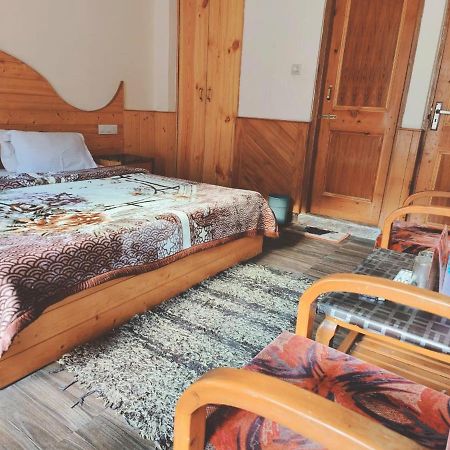 Hotel Hadimba Regency ! Free 4 Wheeler Parking ! Mountain View Rooms ! Near Mall Road Manali 외부 사진