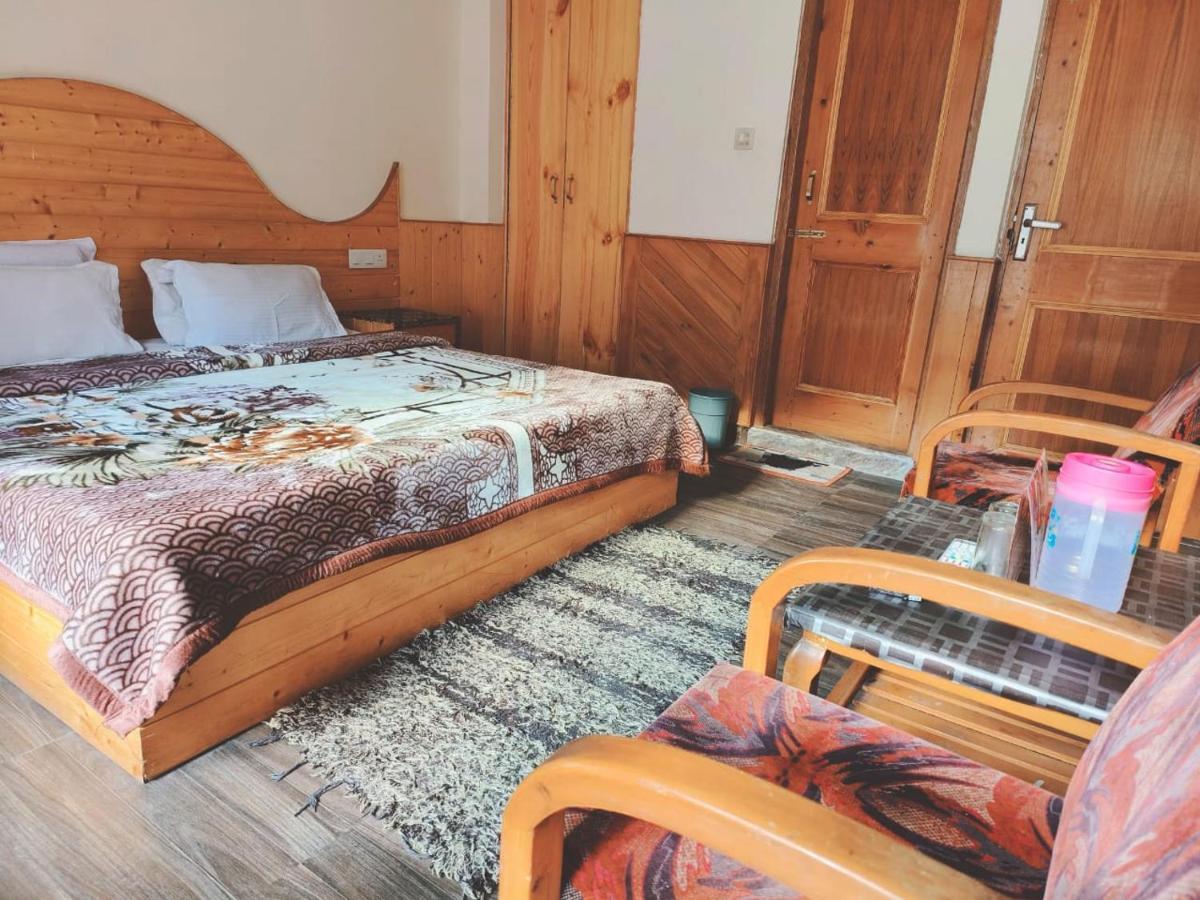 Hotel Hadimba Regency ! Free 4 Wheeler Parking ! Mountain View Rooms ! Near Mall Road Manali 외부 사진