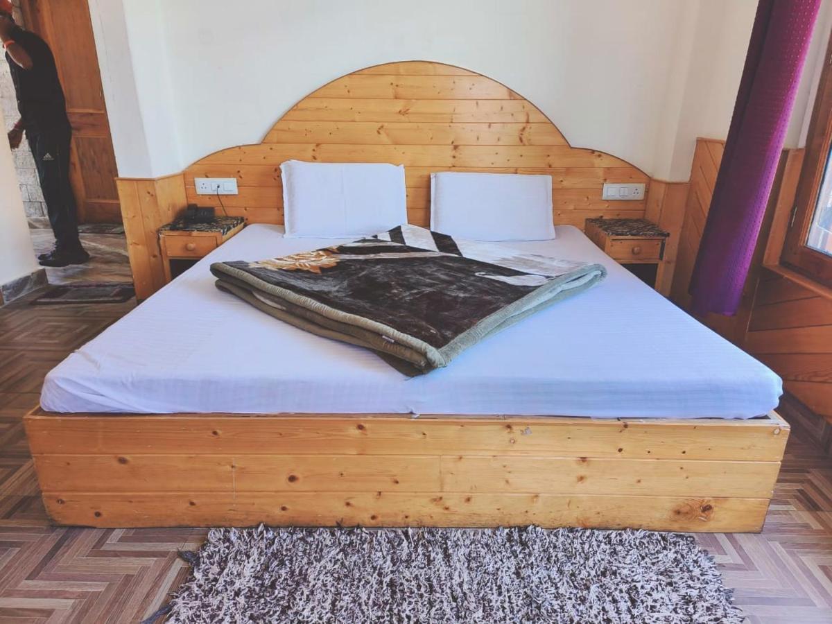 Hotel Hadimba Regency ! Free 4 Wheeler Parking ! Mountain View Rooms ! Near Mall Road Manali 외부 사진
