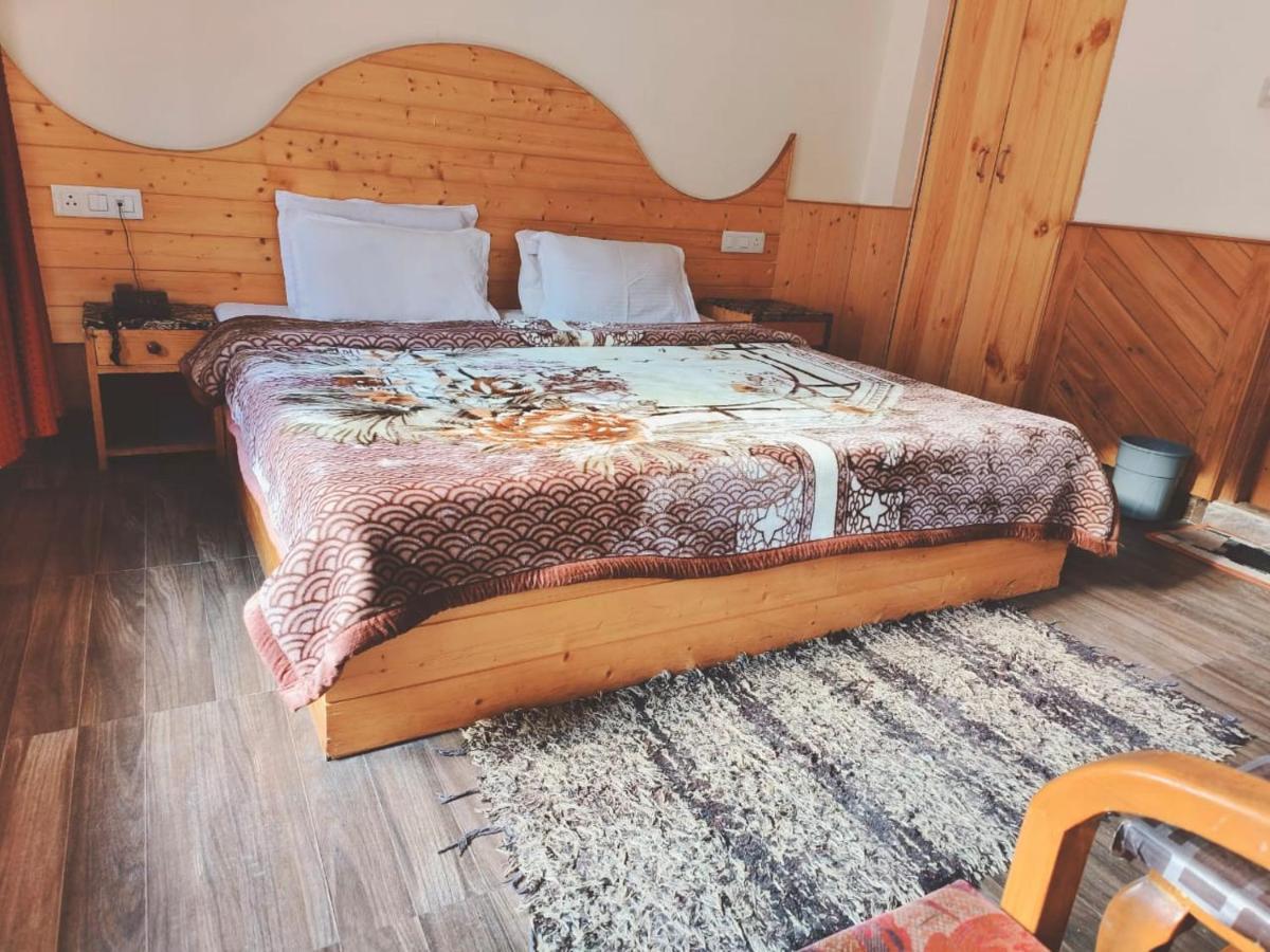 Hotel Hadimba Regency ! Free 4 Wheeler Parking ! Mountain View Rooms ! Near Mall Road Manali 외부 사진