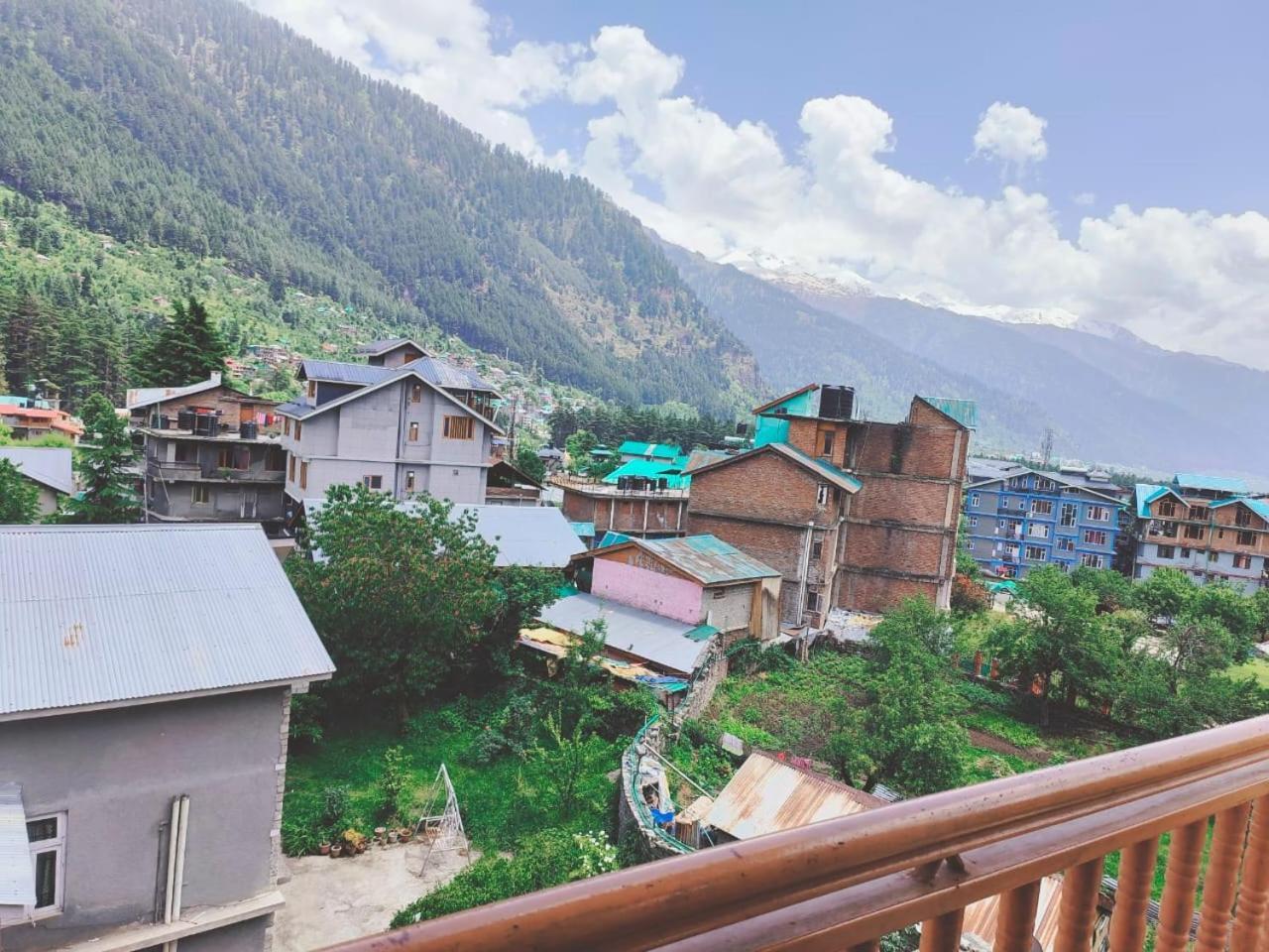 Hotel Hadimba Regency ! Free 4 Wheeler Parking ! Mountain View Rooms ! Near Mall Road Manali 외부 사진