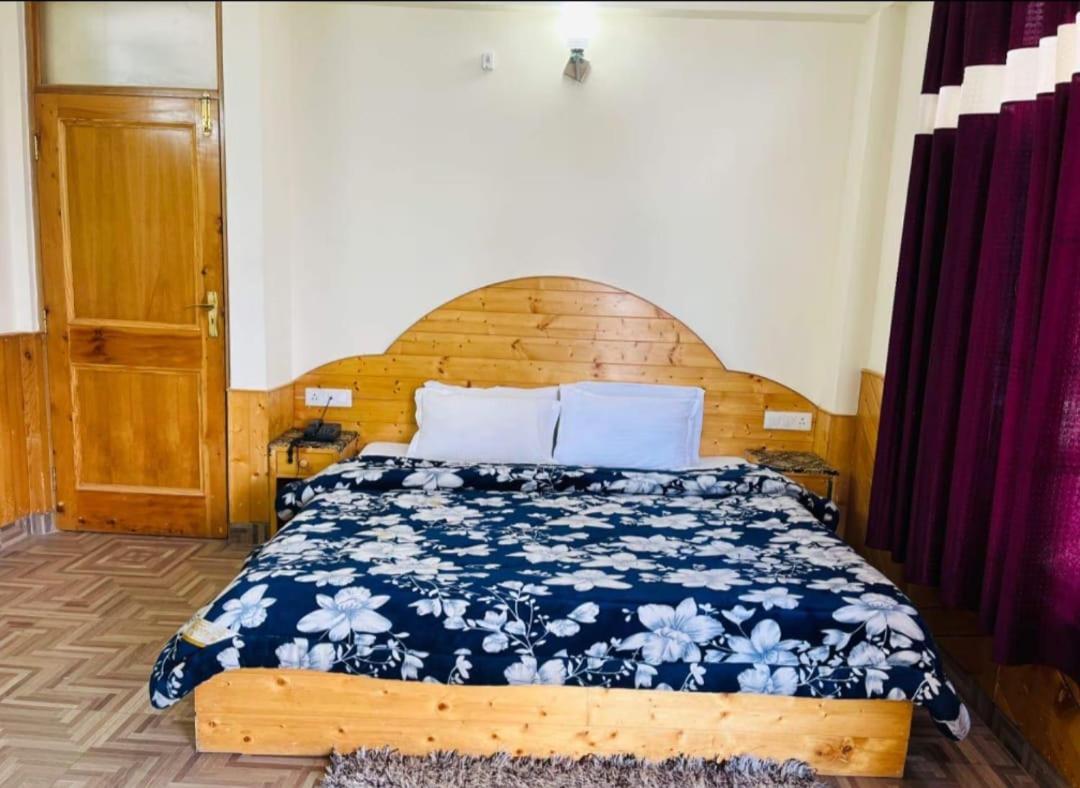 Hotel Hadimba Regency ! Free 4 Wheeler Parking ! Mountain View Rooms ! Near Mall Road Manali 외부 사진
